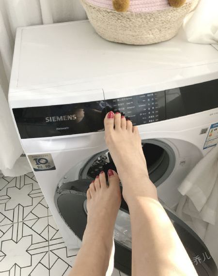 欧美黑人巨大又硬爽死_720迅雷电影在线